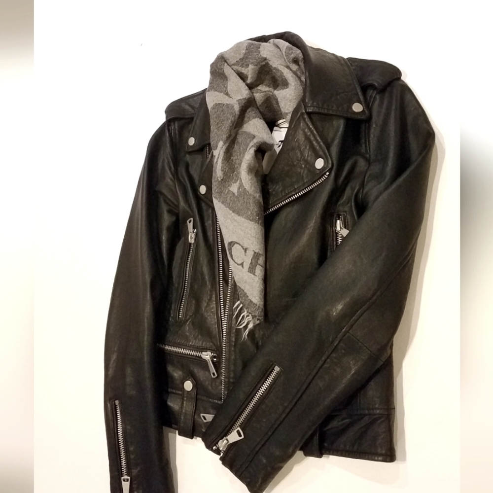 Coach Border Signature Shawl Black/Grey